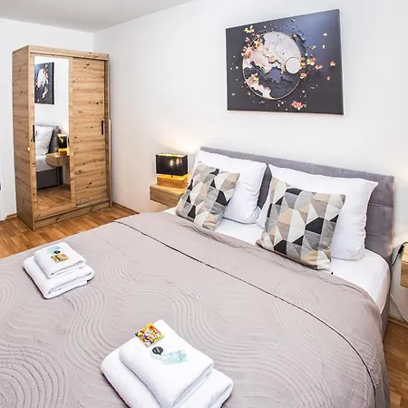 Essence I Zwei Schlafzimmer I Kueche I Parken I Waschmaschine I Smart-tv I Wlan *